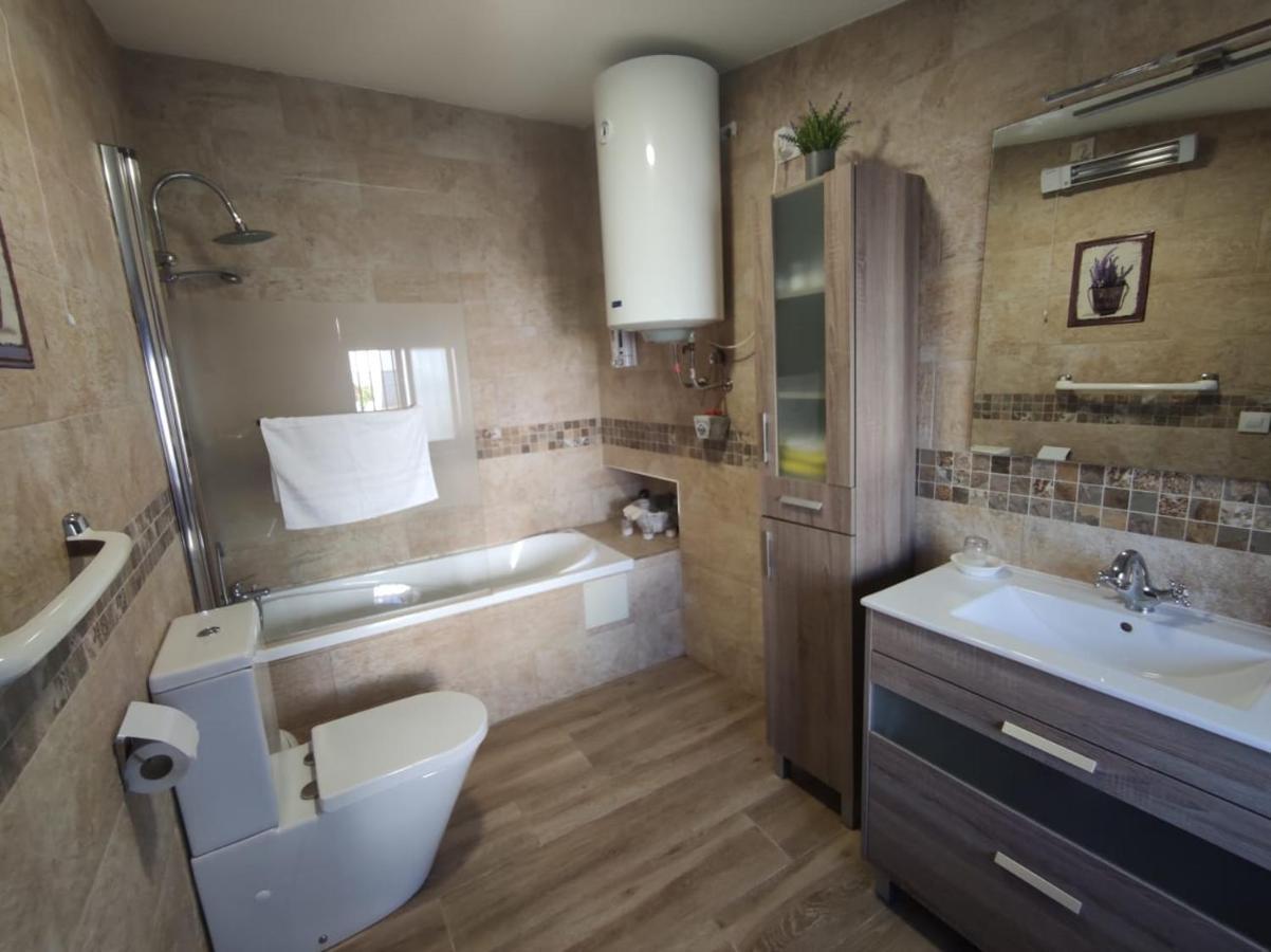 Casa Rural La Zzinetina Con Jacuzzi Константіна Екстер'єр фото