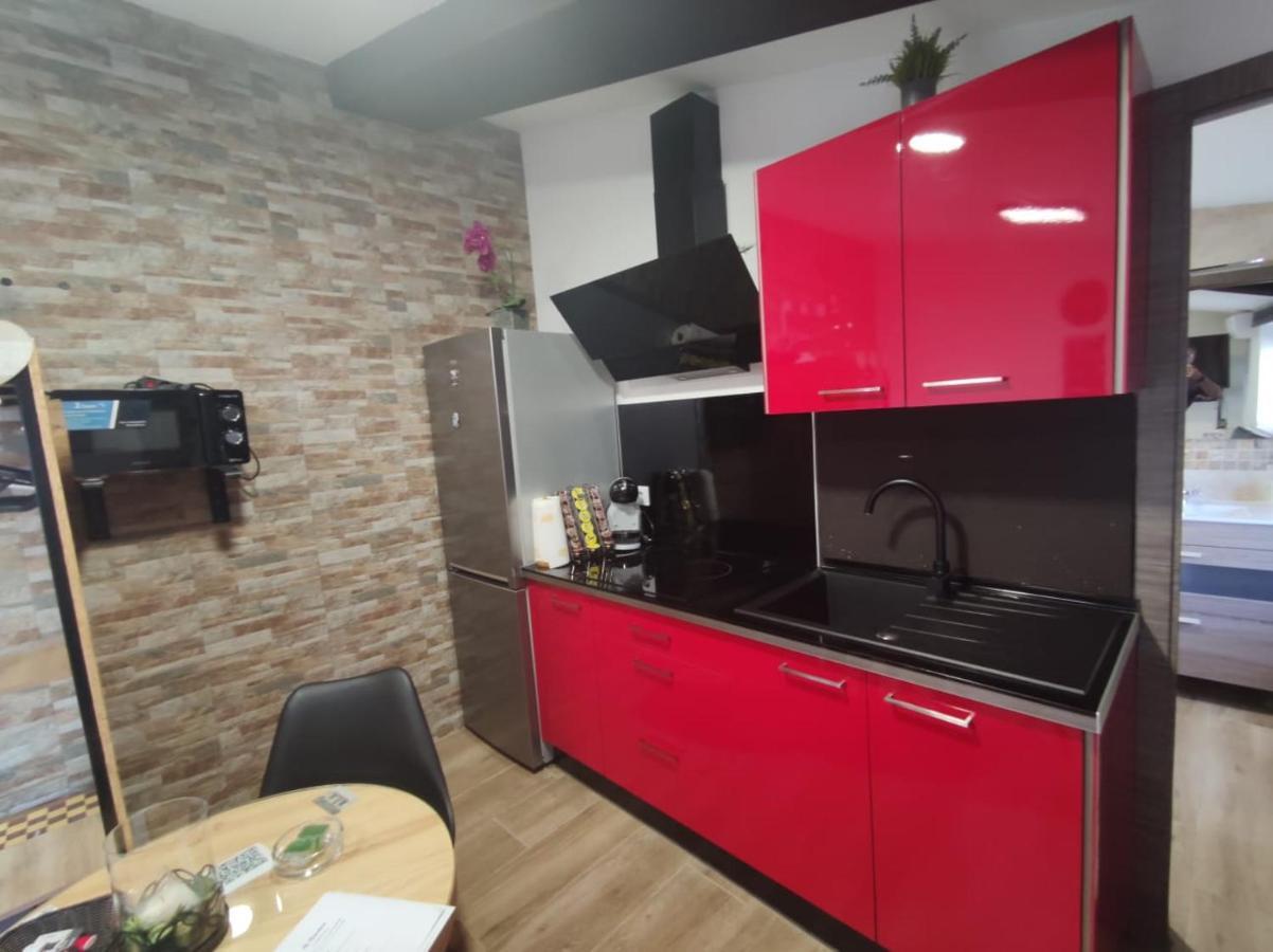 Casa Rural La Zzinetina Con Jacuzzi Константіна Екстер'єр фото